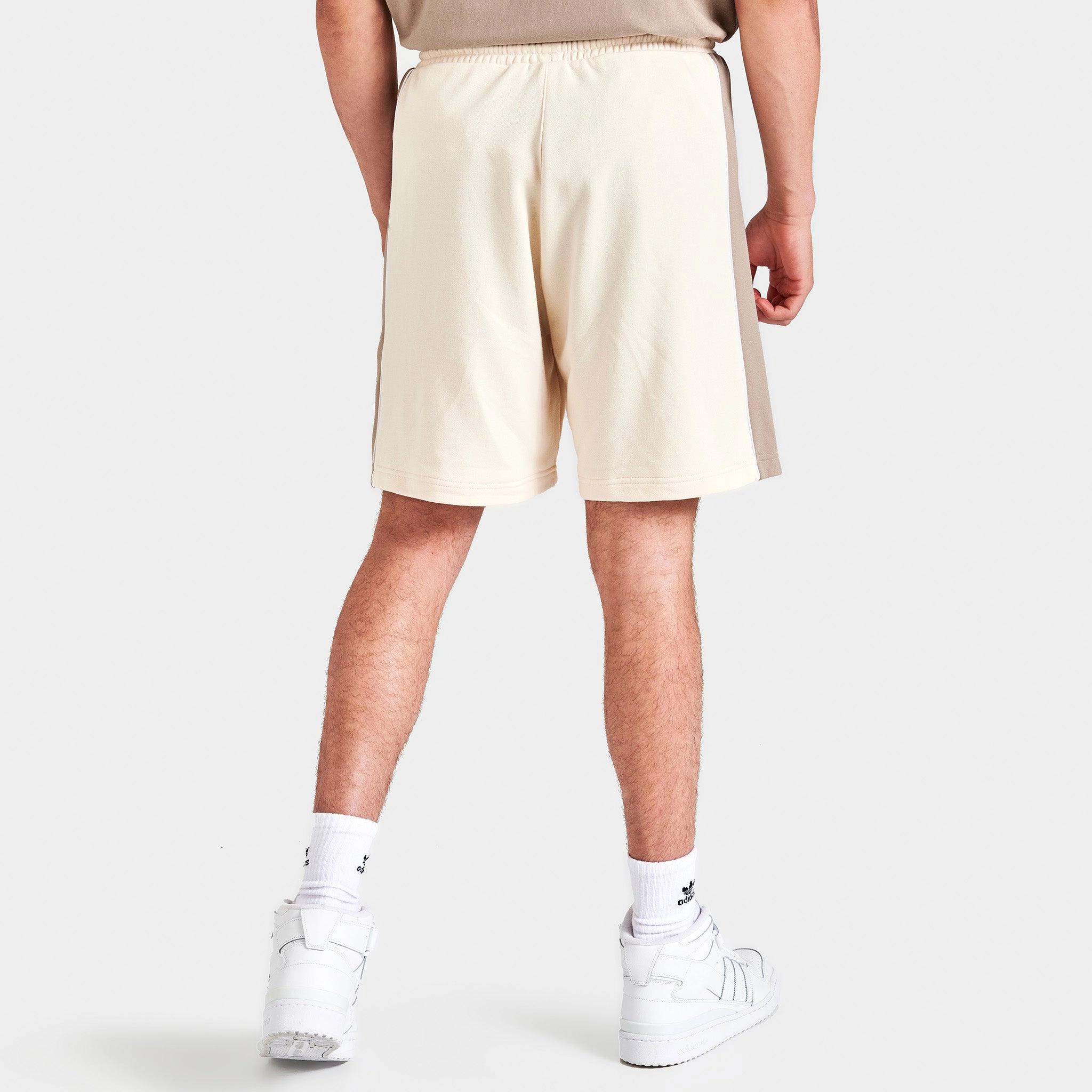 adidas Originals Itasca Shorts Khaki / Wonder White