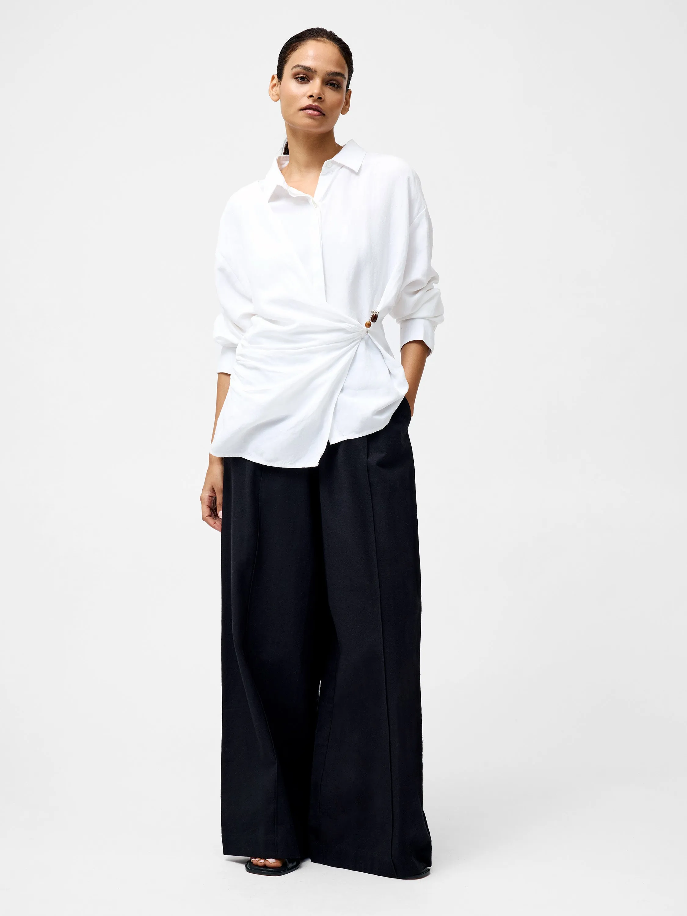 Auri Linen Clasp Shirt