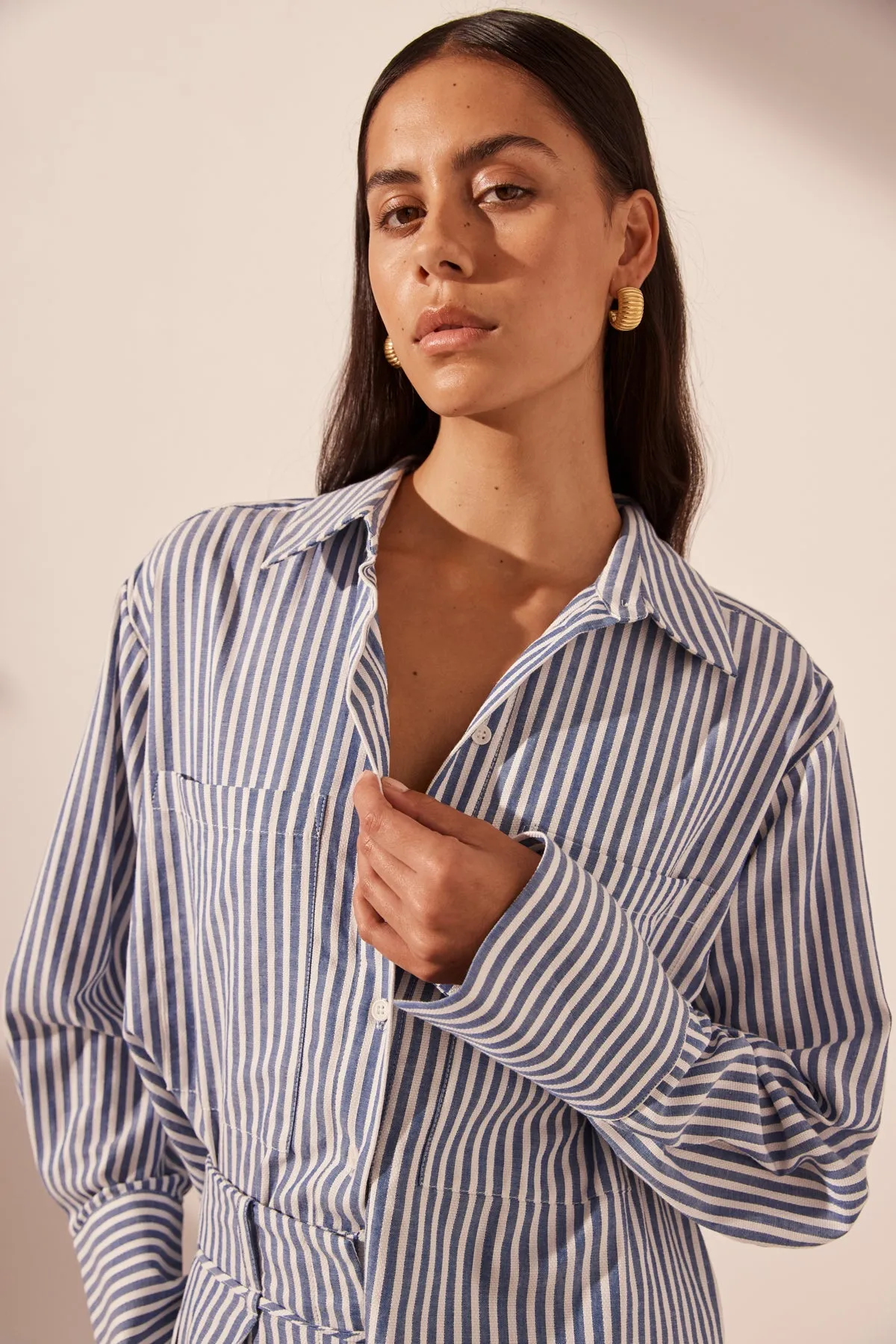 YASMINE CURVED HEM SHIRT